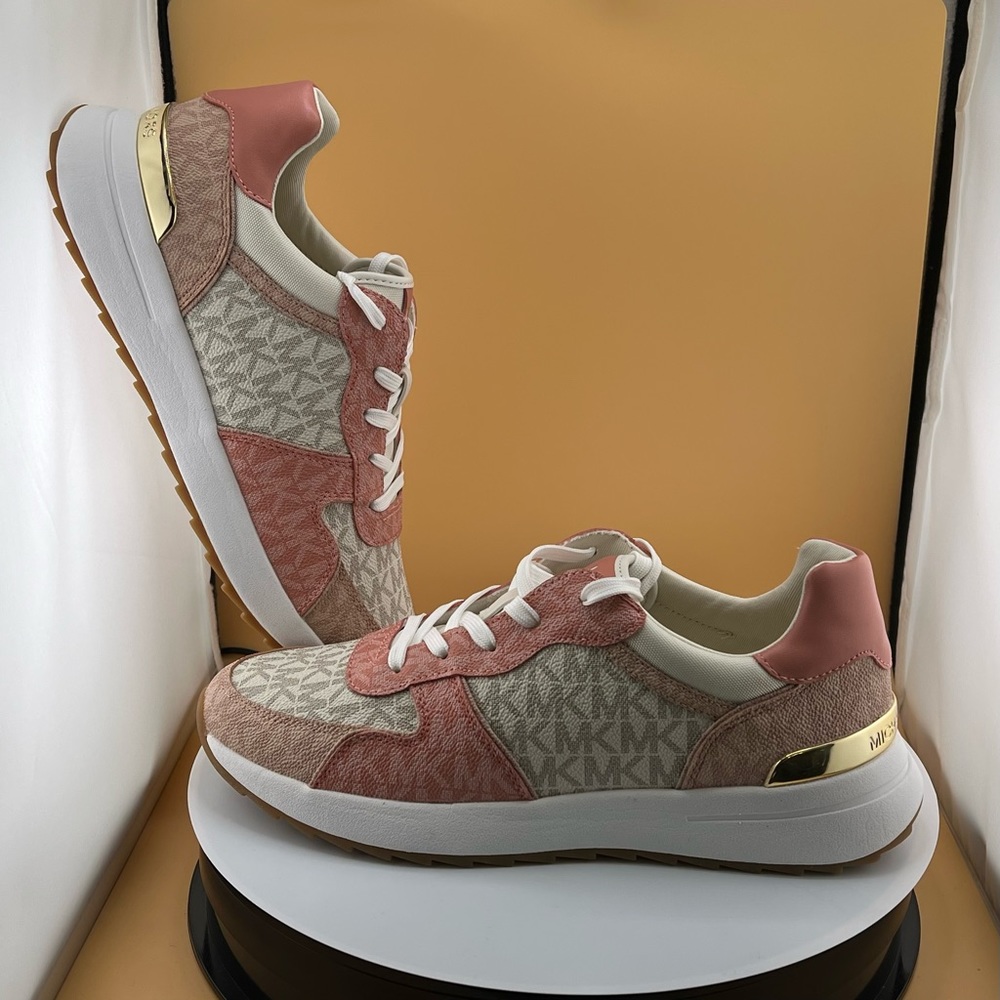 Michael Kors Logo Lace-Up Sneakers - Picture 16 of 17